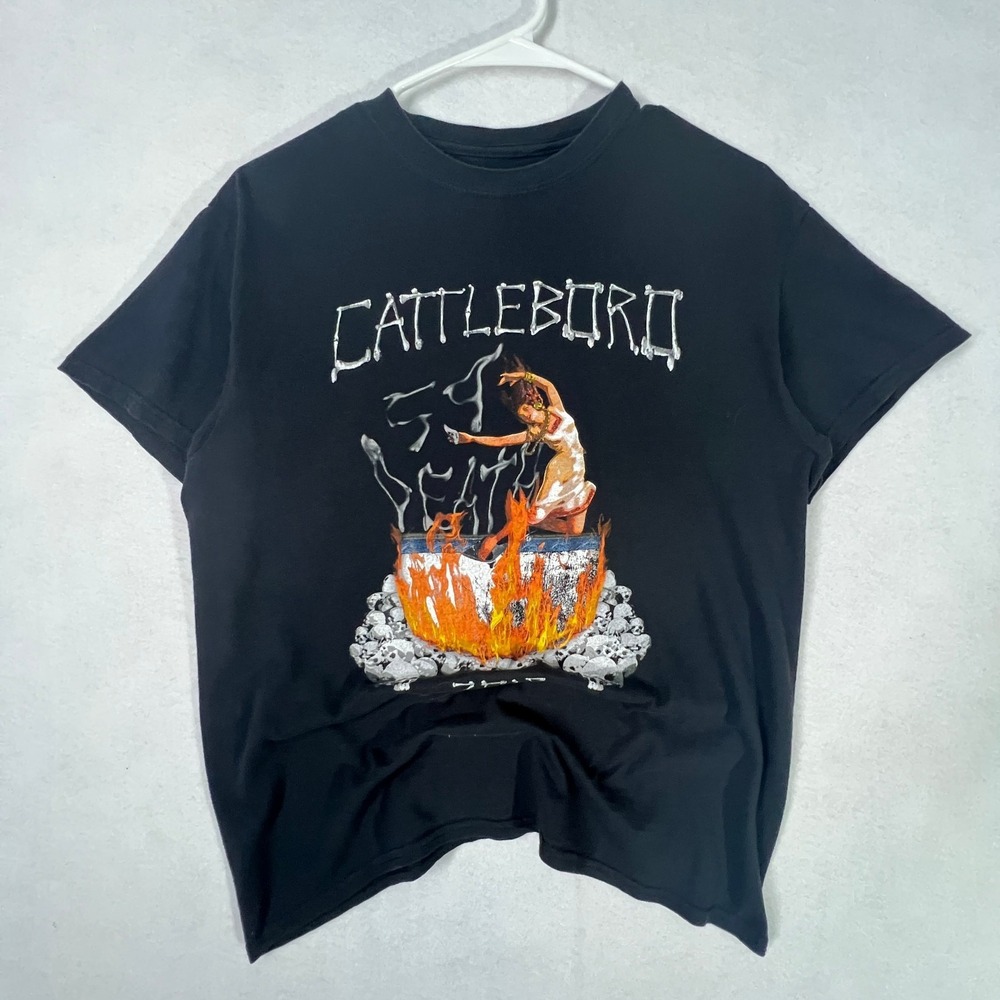Cattleboro 2018 Medium Skulls Graphic Tshirt Grunge Flames Emo Y2k-Style - Picture 2 of 10